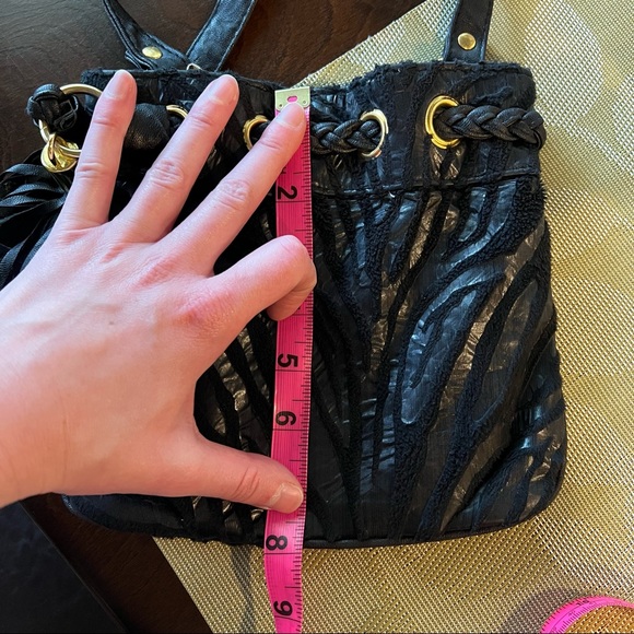 Braciano black crossbody purse with tassel - Picture 6 of 8